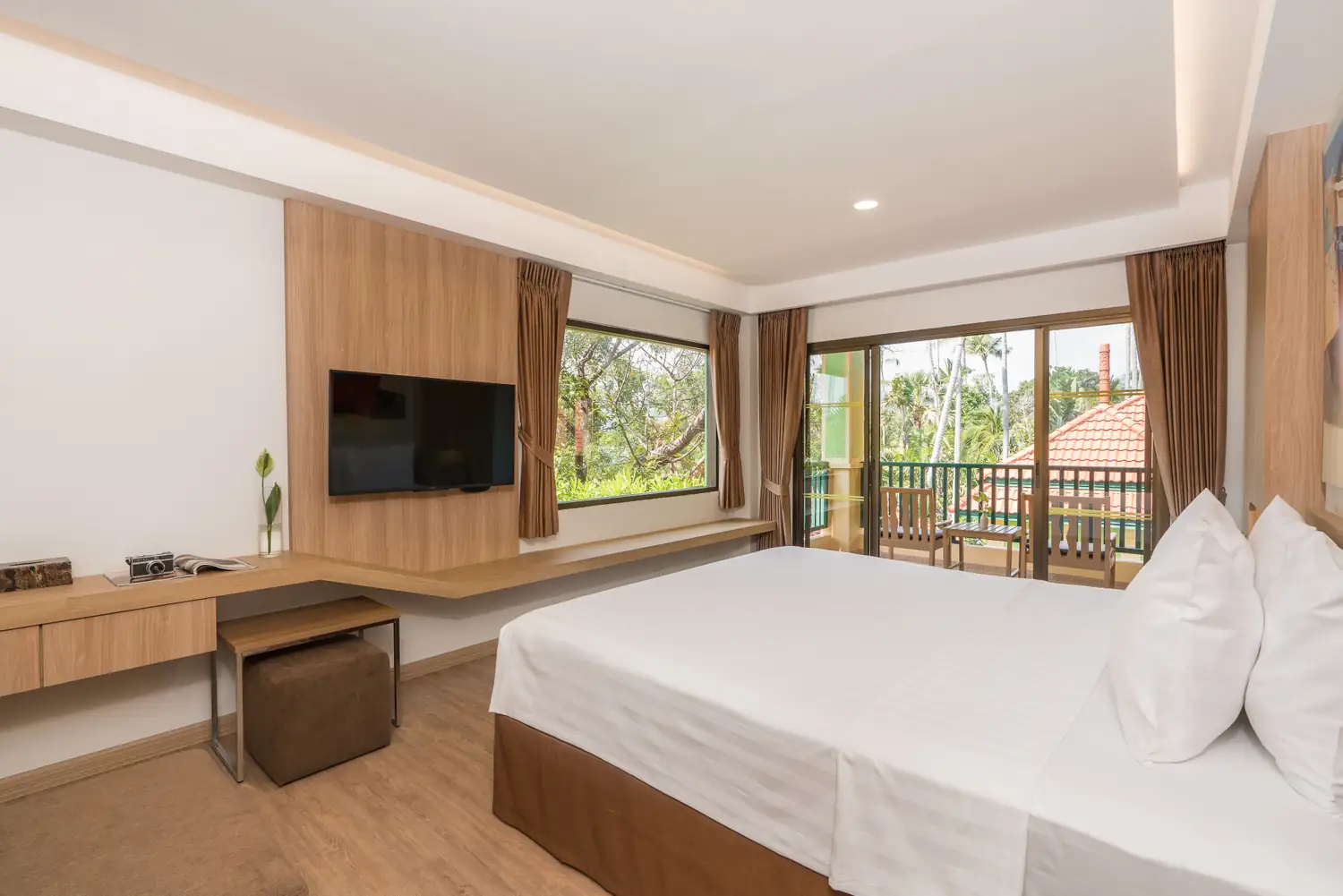 Deluxe room building in the gardens
