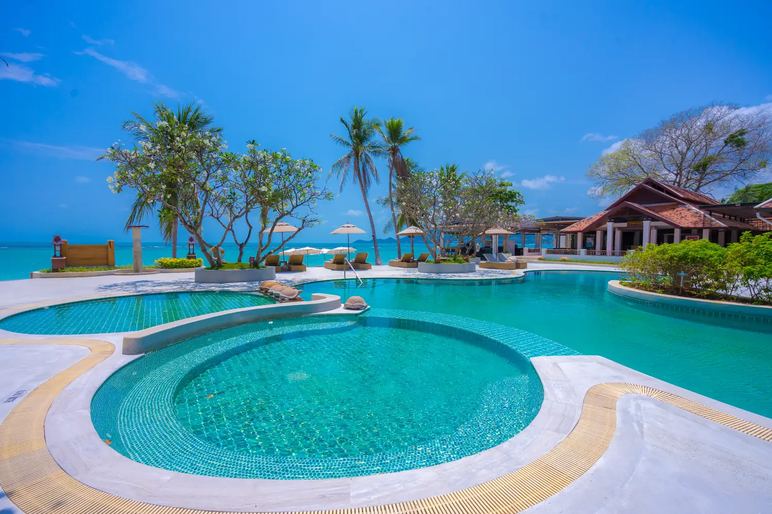Beachfront pool at Chaweng Regent