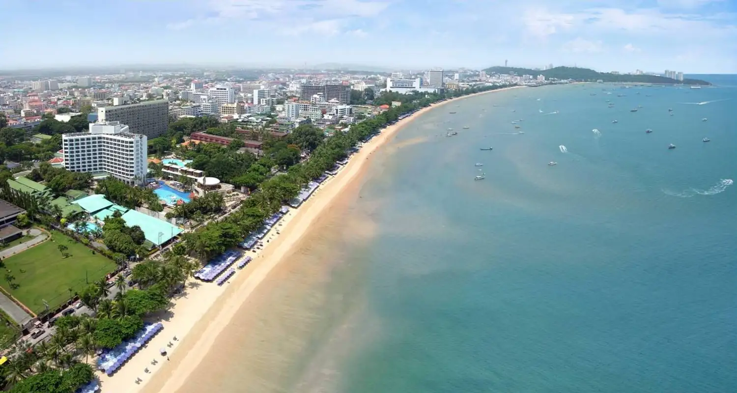 Beachfront pool at Hard Rock Hotel Pattaya