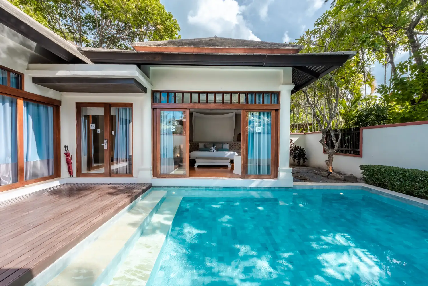 Suite with balcony