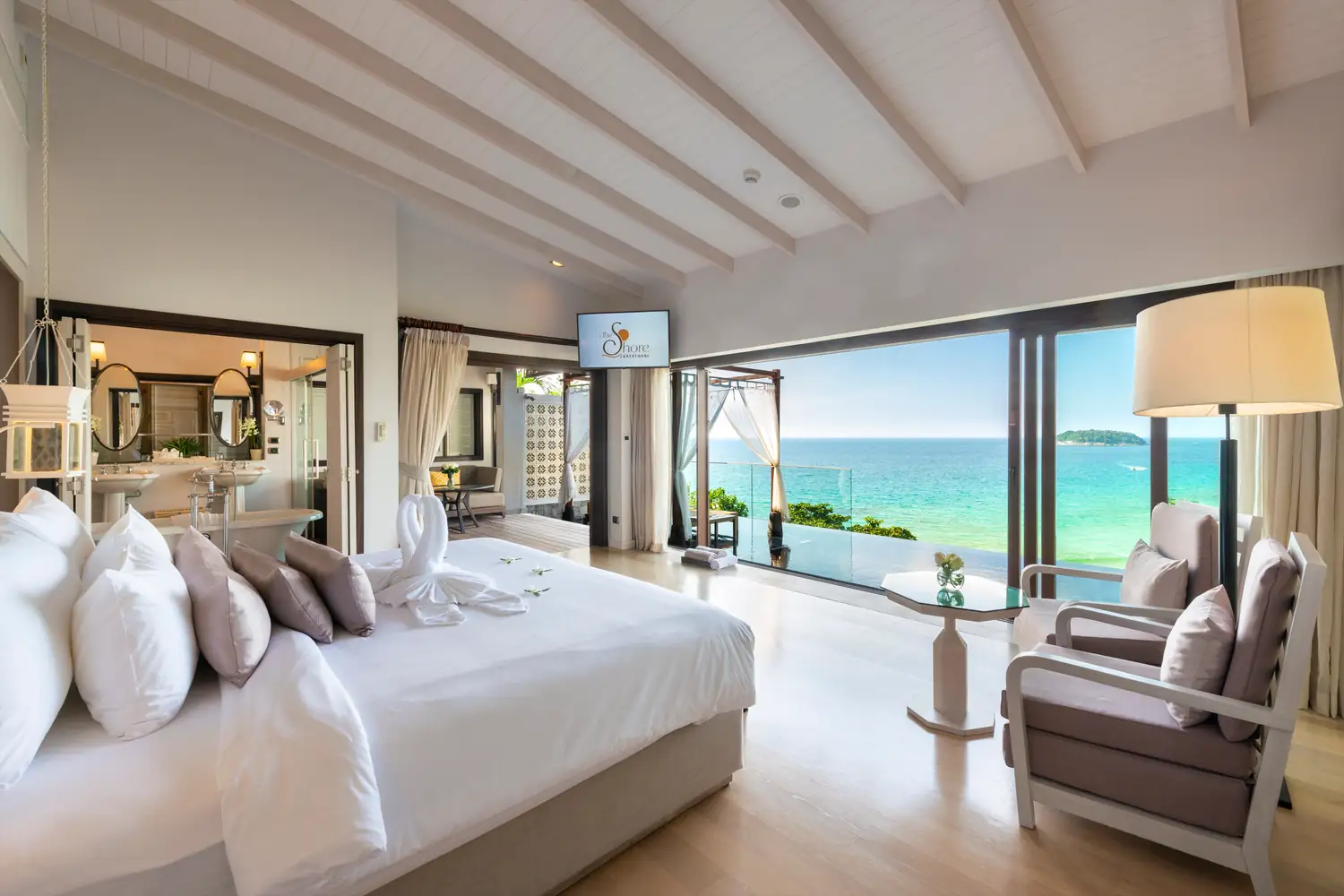 Seaview pool villa bedroom